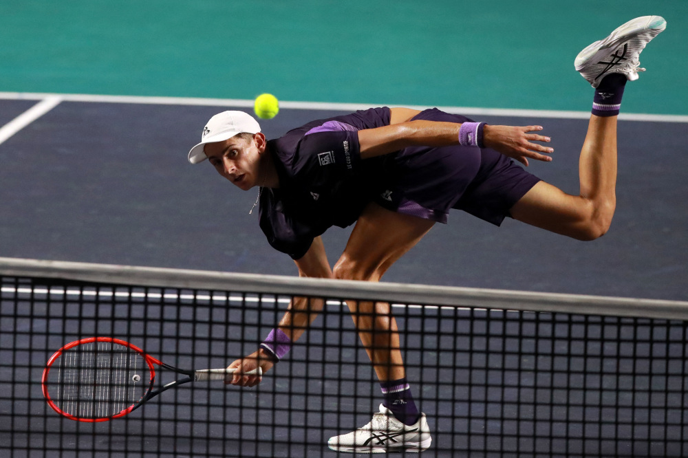 并在攻防两 并在攻防两