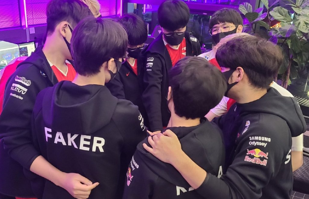 稳稳挺进 稳稳挺进